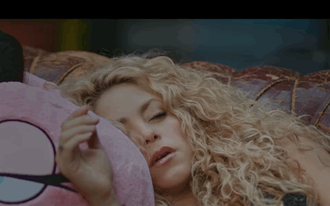 ClioMakeUp-ricce-capelli-possono-capire-shakira