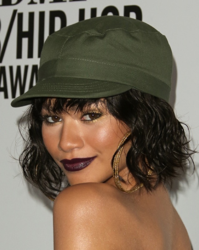  cliomakeup-coolspotting-zendaya-look-capelli-trucchi-smokey-labbra-4