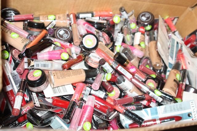 cliomakeup-come-organizzare-trucchi-creme-prodotti-bellezza-19-repulisti