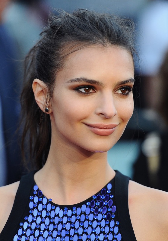 ClioMakeUp-coolspotting-segreti-bellezza-trucco-capelli-make-up-Emily-Ratajkowski-coda