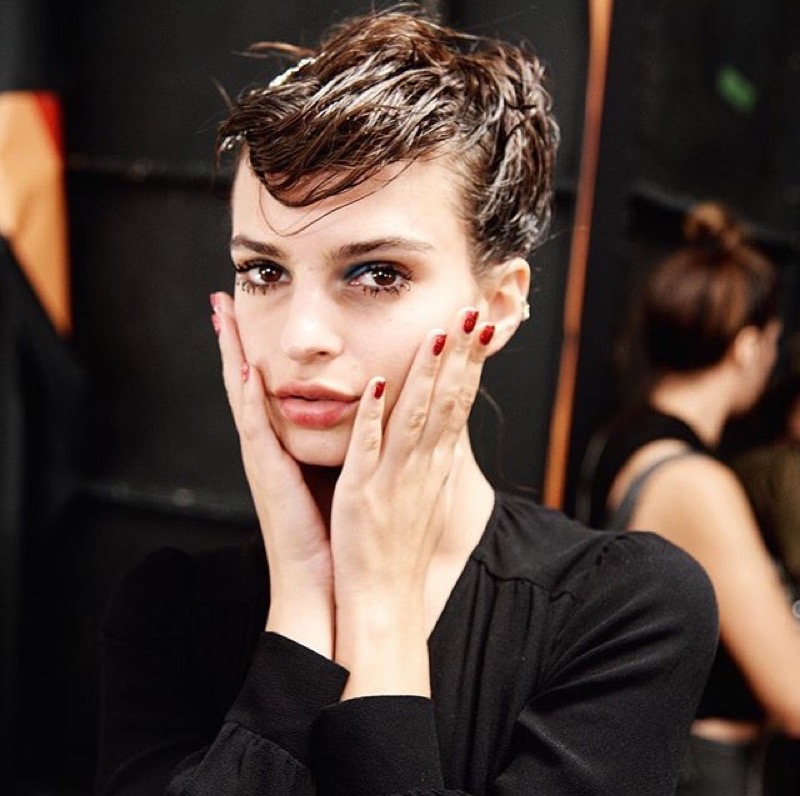 ClioMakeUp-coolspotting-segreti-bellezza-trucco-capelli-make-up-Emily-Ratajkowski-marc-jacobs