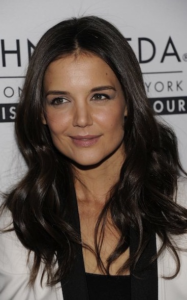 cliomakeup-capelli-castani-10-sfumature-marrone-ispirazioni-cioccolato-bronde-caffe-chiaro-scuro-katie-holmes