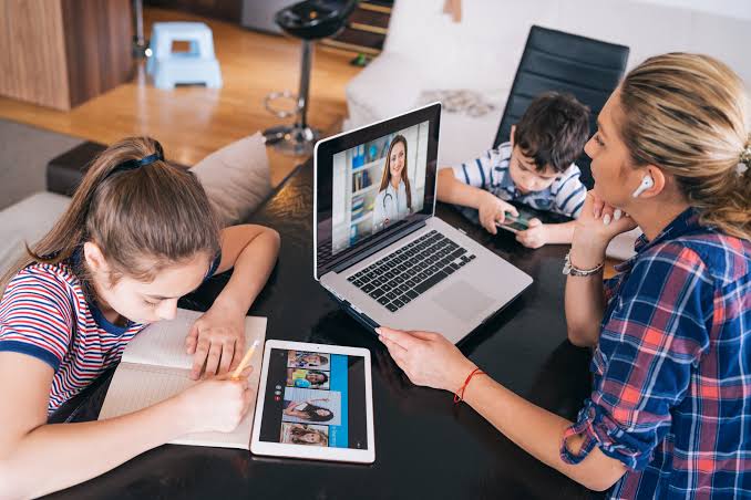 PARLACEN convierte en resolución iniciativa sobre uso de dispositivos digitales en niños y adolescentes