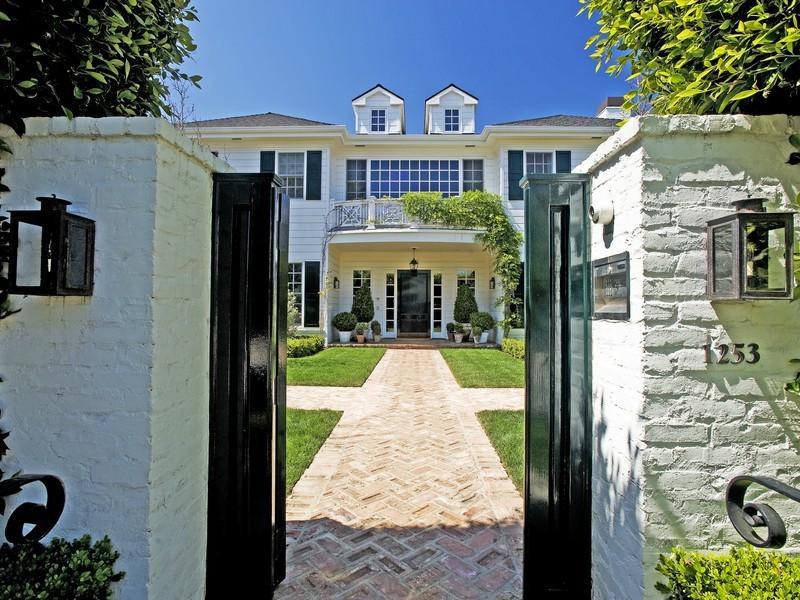 SEE THIS HOUSE A 26 MILLION PACIFIC PALISADES ESTATE! COCOCOZY