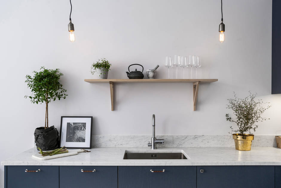 Cozy home with a blue living kitchen - via cocolapinedesign.com