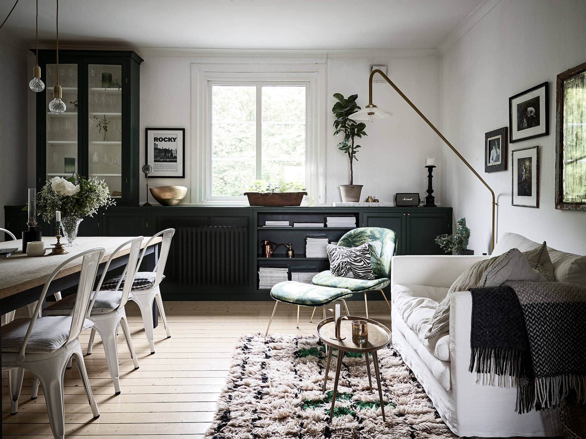 Amazing built in window shelf COCO LAPINE DESIGNCOCO LAPINE DESIGN