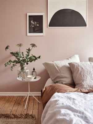 dusty pink bedroom walls