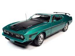 Autoworld  AMM1262 1:18 1971 Ford Mustang Mach 1 CO71 Grabber Green Metallic blacked-out hood and stripes.UP/2B