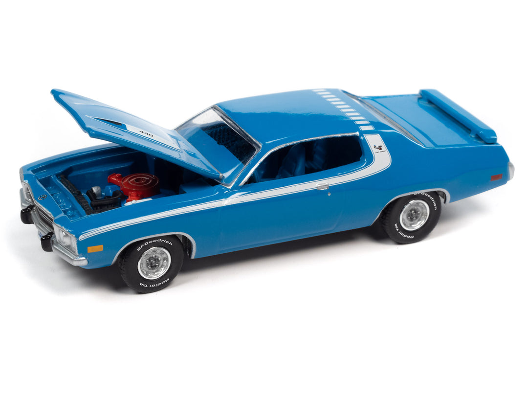 AUTO WORLD AWSP096B 1973 PLYMOUTH ROAD RUNNER (BASIN STREET BLUE W/WHITE SIDE & ROOF STRIPES) 1:64 DIECAST 2B