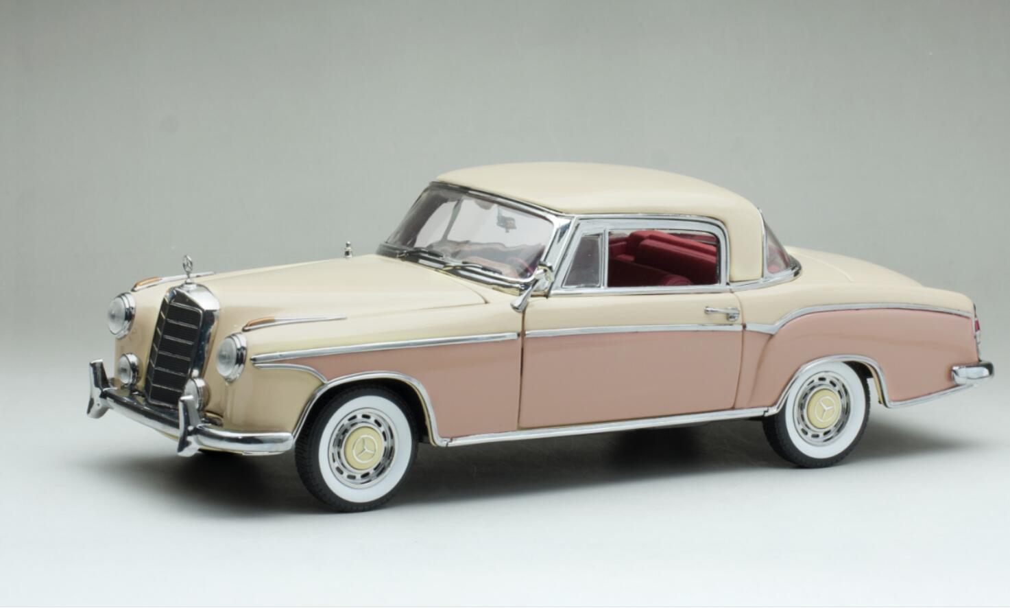Sunstar 3591 1958 MERCEDES-BENZ 220SE COUPE 1/18 AO