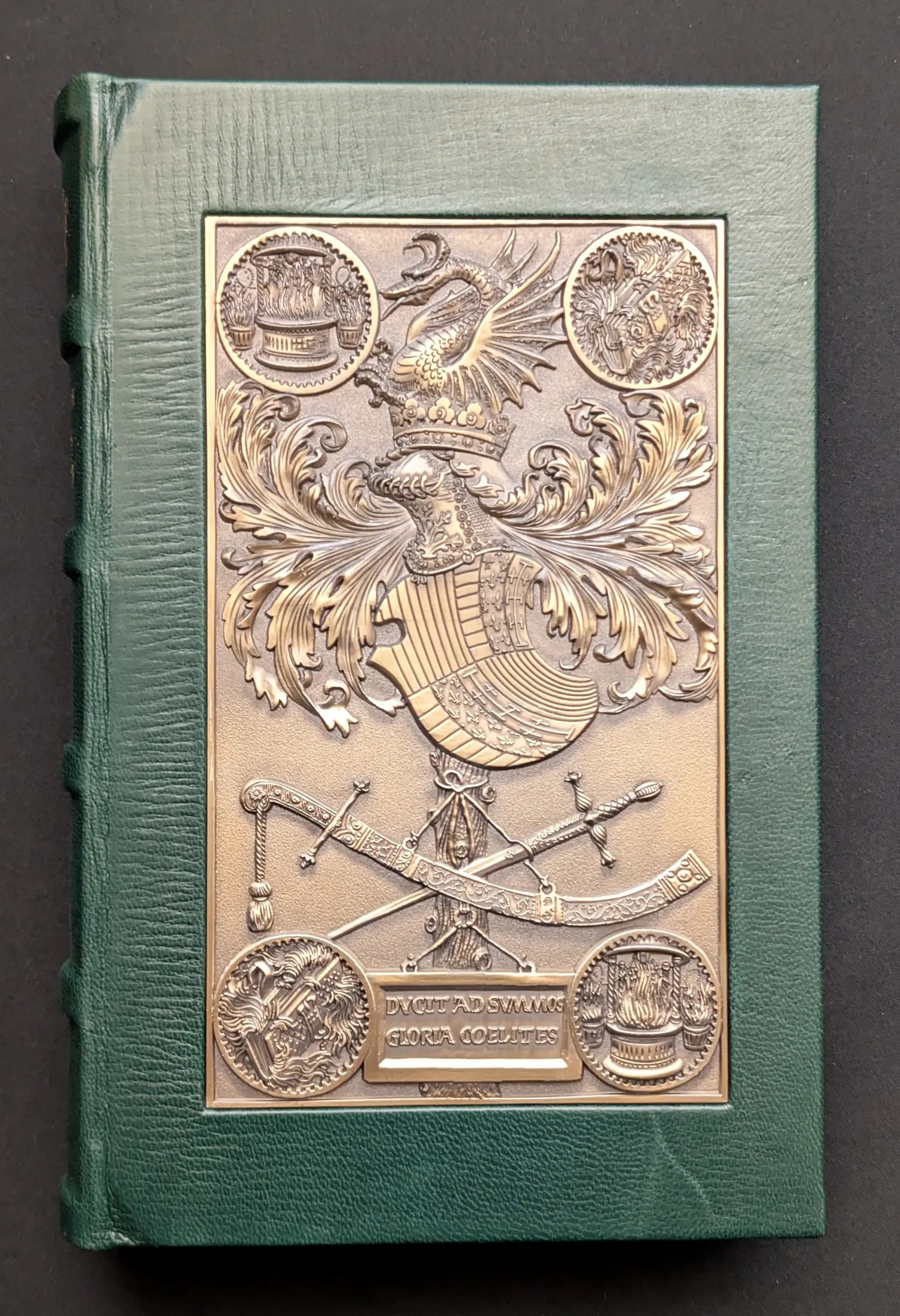 Libro de Horas de Federico III de Aragón, Editorial cARTEm, Cubierta del facsímil