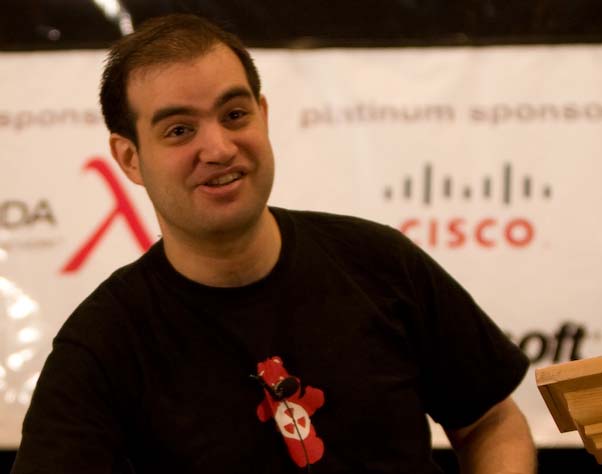 Kaminsky durante unha conferencia sobre seguridade informática o pasado ano
