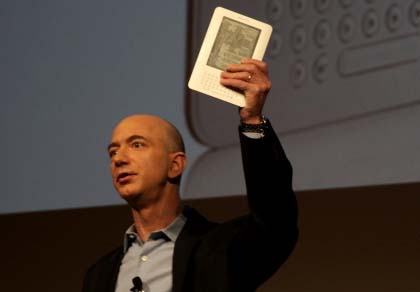 Jeff Bezos presentou o Kindle 2