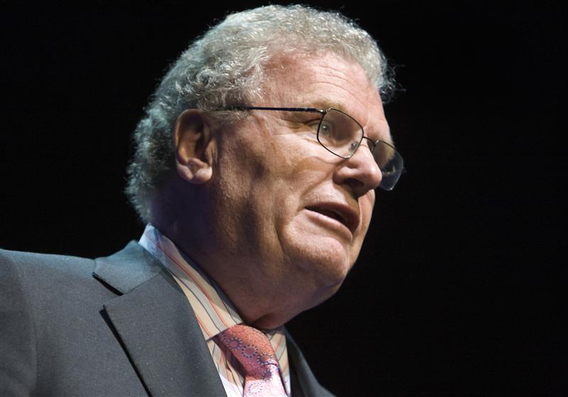 Howard Stringer desculpouse polos fallos na PlayStation Network a través dunha carta dirixida aos usuarios do servizo