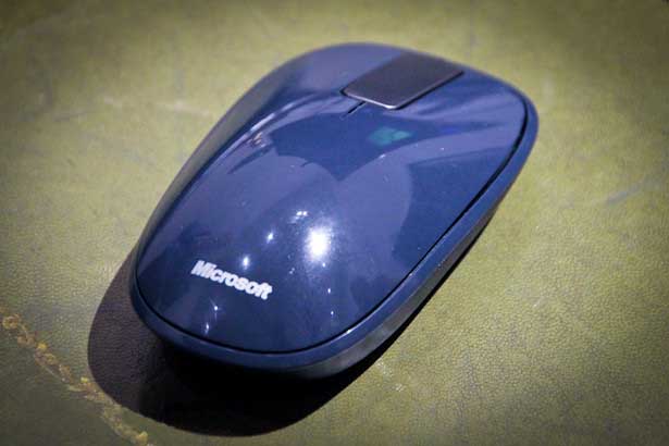 microsoft_explorer_touch_mouse_02.jpg