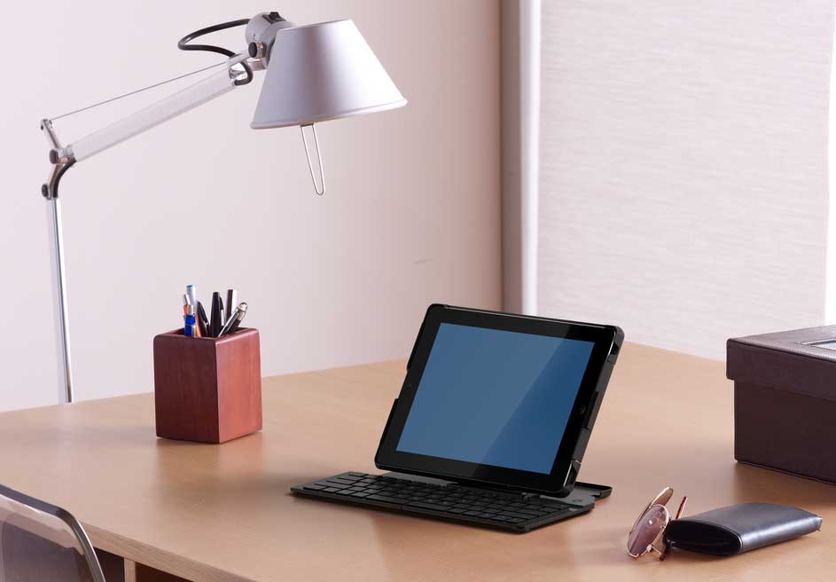 O Logitech Fold-Up Keyboard é un teclado Bluetooth pensado para o iPad 2