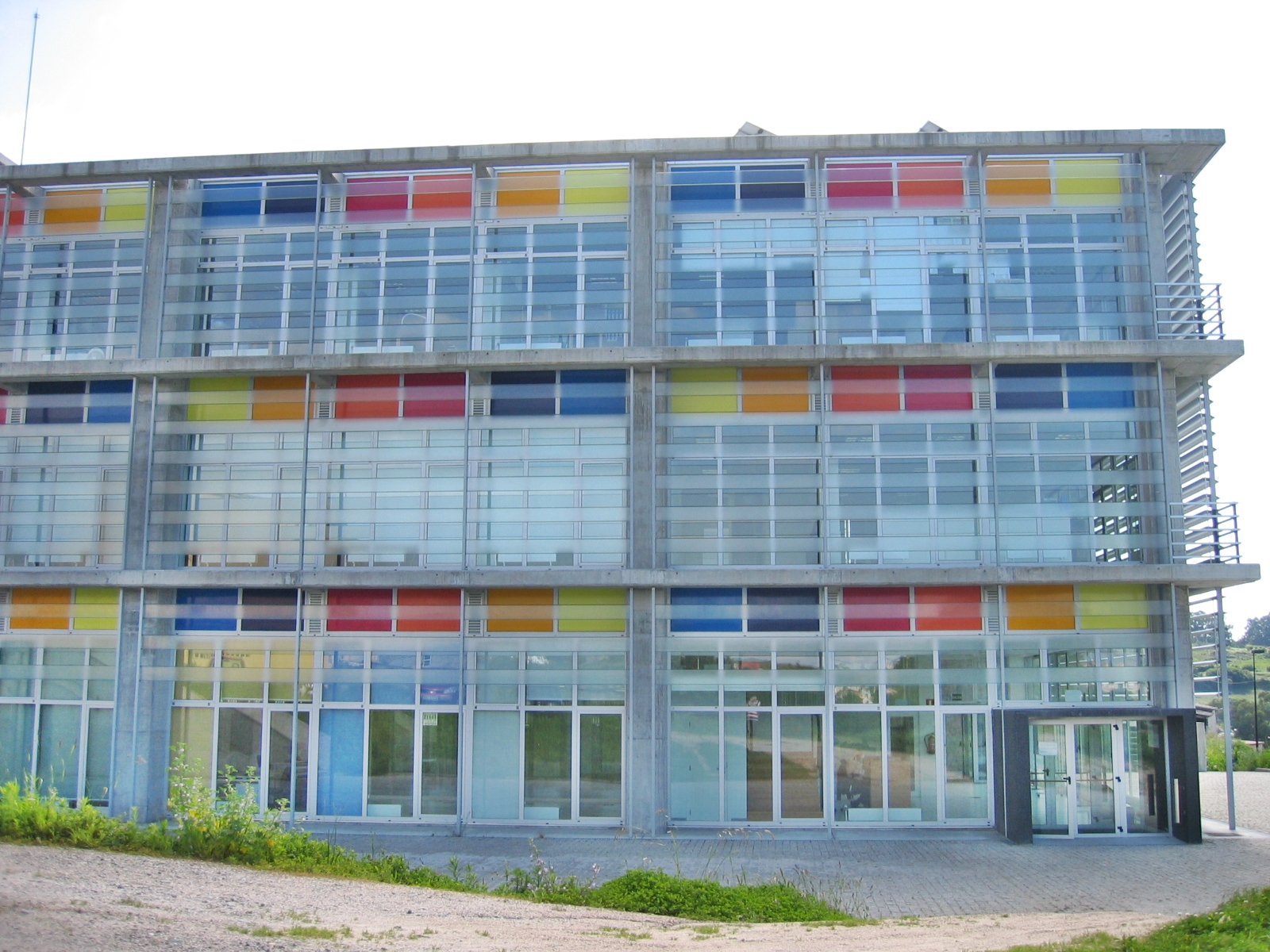 Exterior do centro de investigación TIC con sede no Campus da Coruña