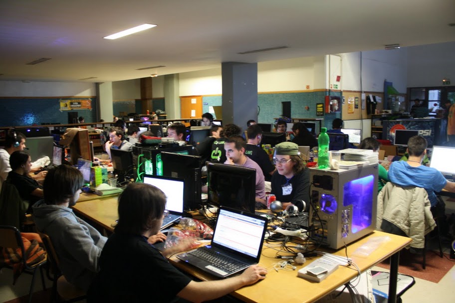 ficonlan_2010-3-2.jpg