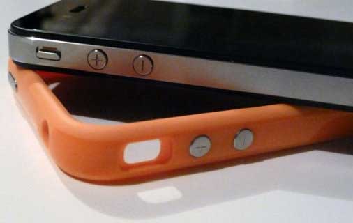 A colocación dun protector de goma no iPhone 4 solucionaba os seus problemas de recepción