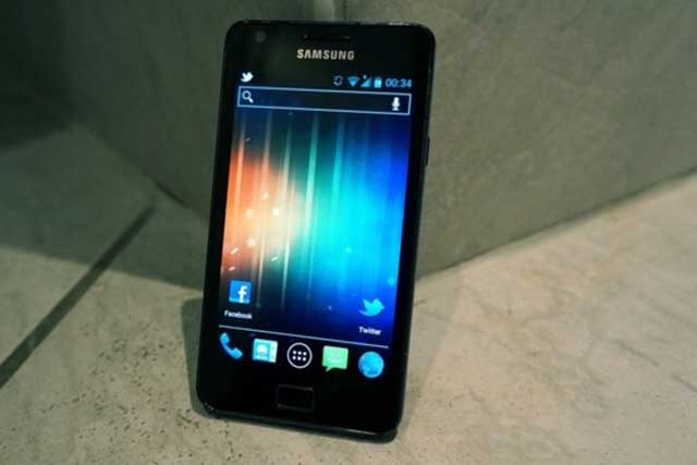 samsung_galaxy_s_II_ics.jpg