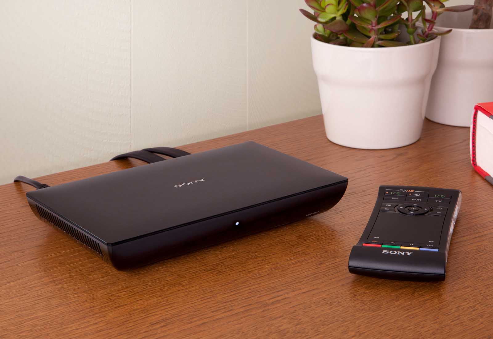 O NSZ-GS7 é o primeiro dispositivo con Google TV que chegará no verán ao Reino Unido