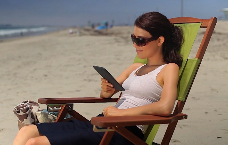 A principal vantaxe do Kindle fronte ao iPad é que pode empregarse baixo a luz do sol