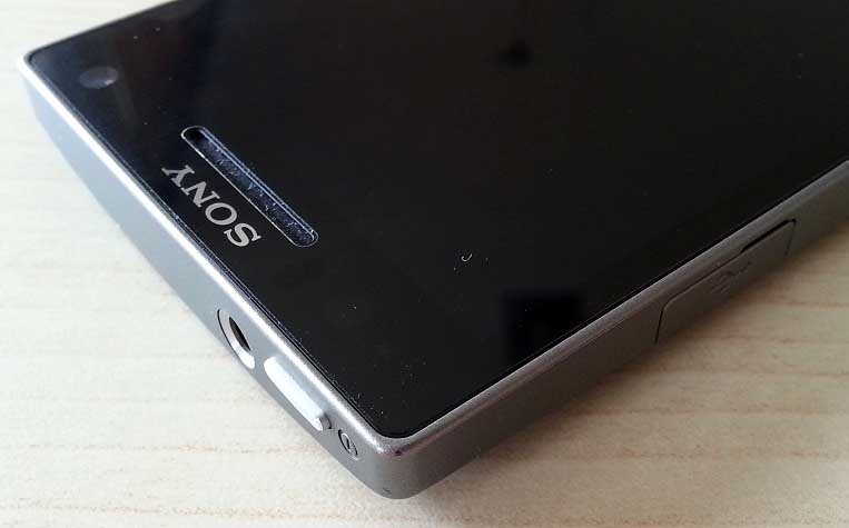 sony_xperia_sl_01.jpg
