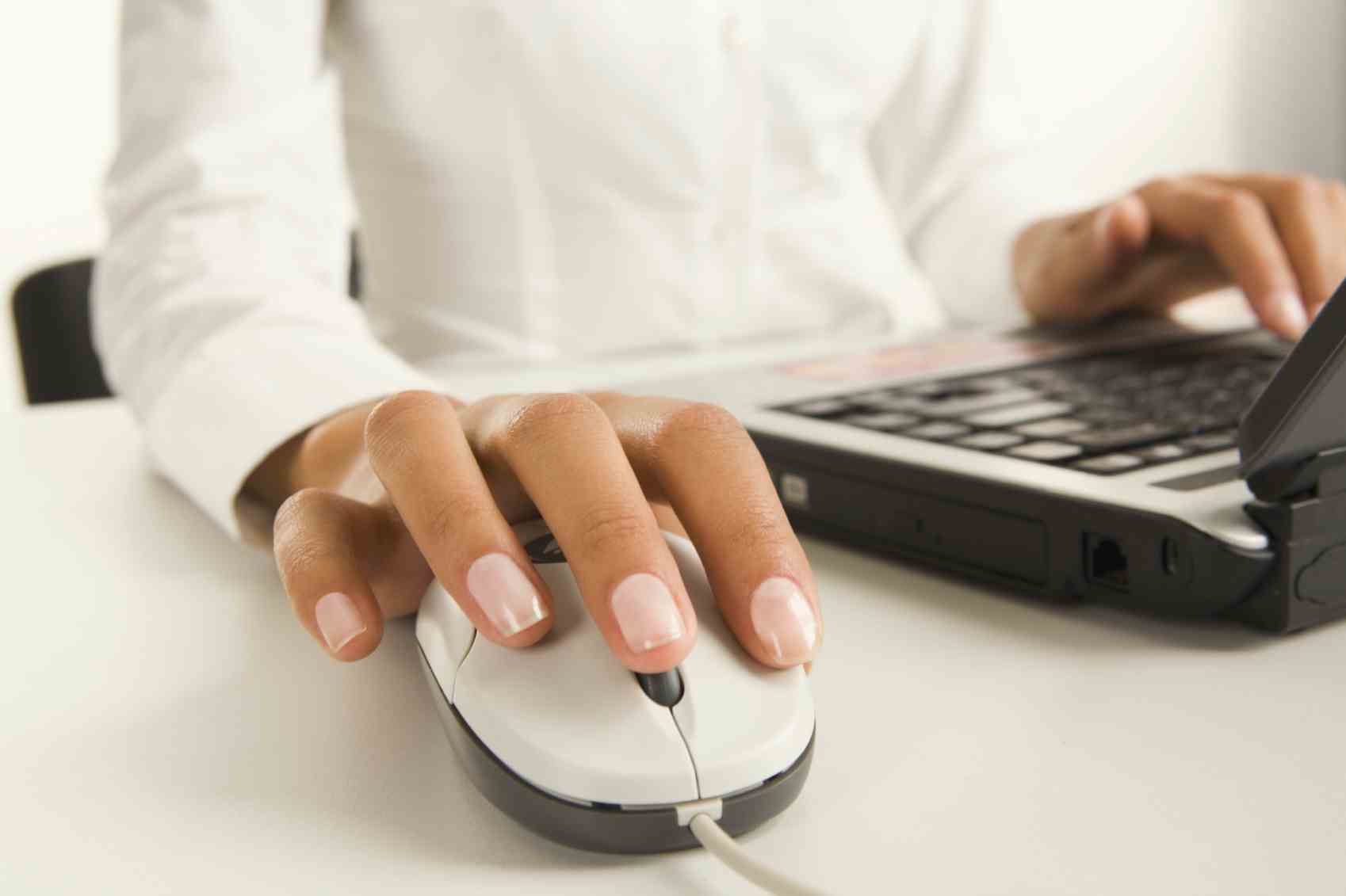 traballando_computador.jpg