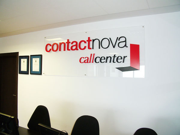 contactnova.jpg