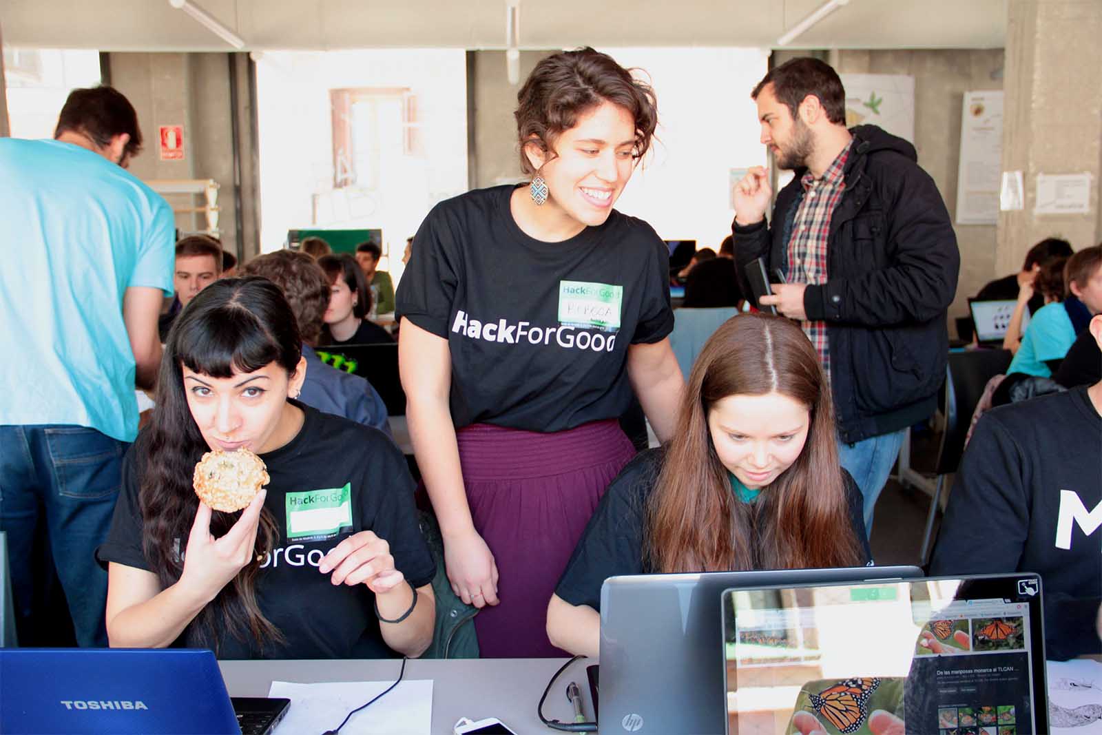 hackforgood_girls.jpg