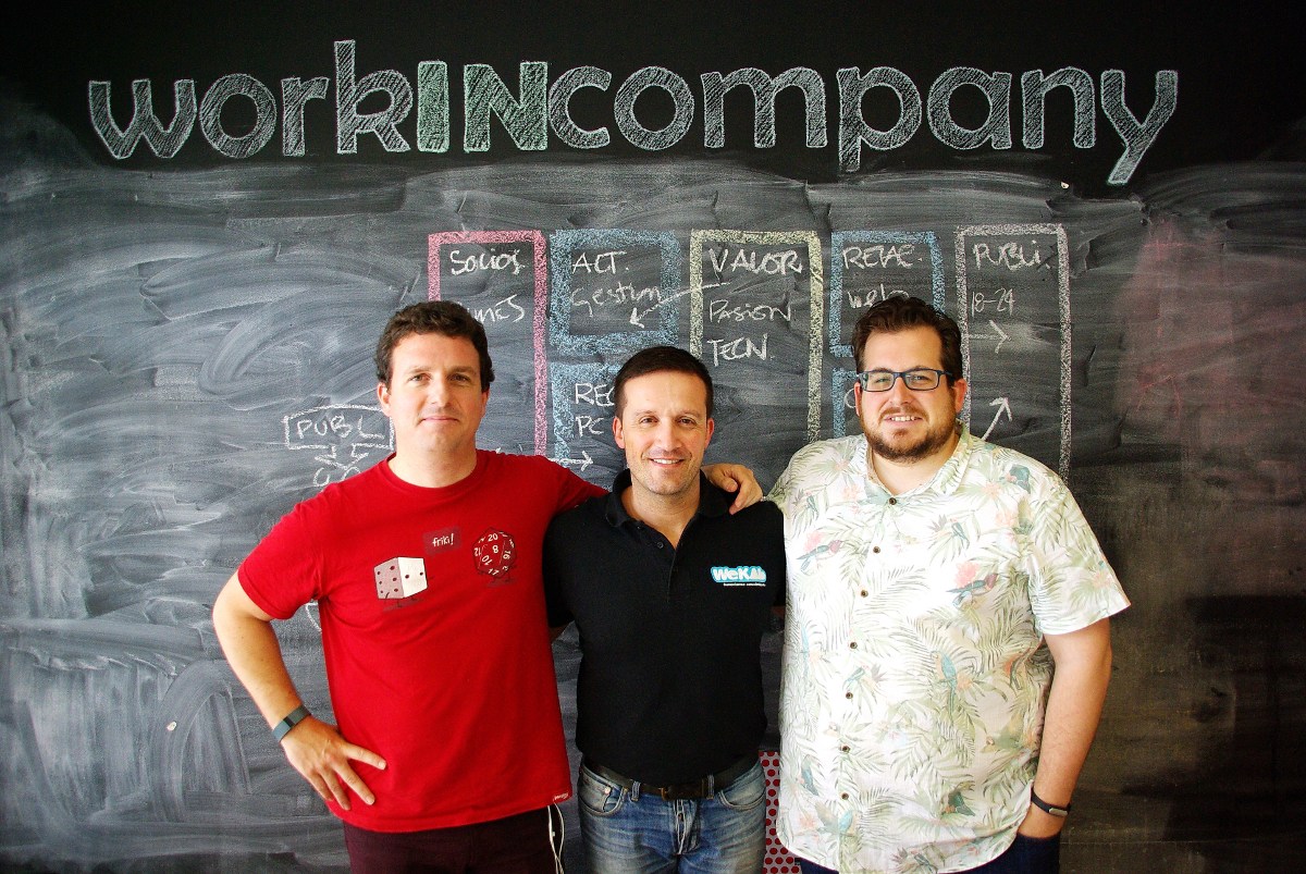 Juan Diego Pereiro Areán cos fundadores de WorKInCompany: Alberto Pérez Sóla e Jaime Aranda