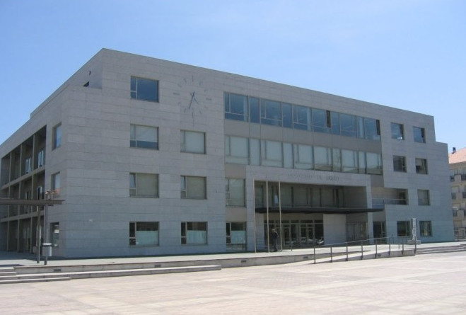 Exterior da Casa do Concello de Boiro