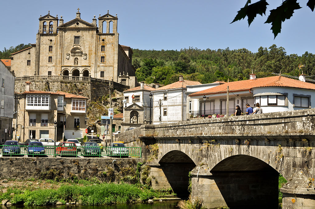 Un recuncho de Padrón e a ponte sobre o Sar nunha imaxe de Fran Villena vista en Flickr