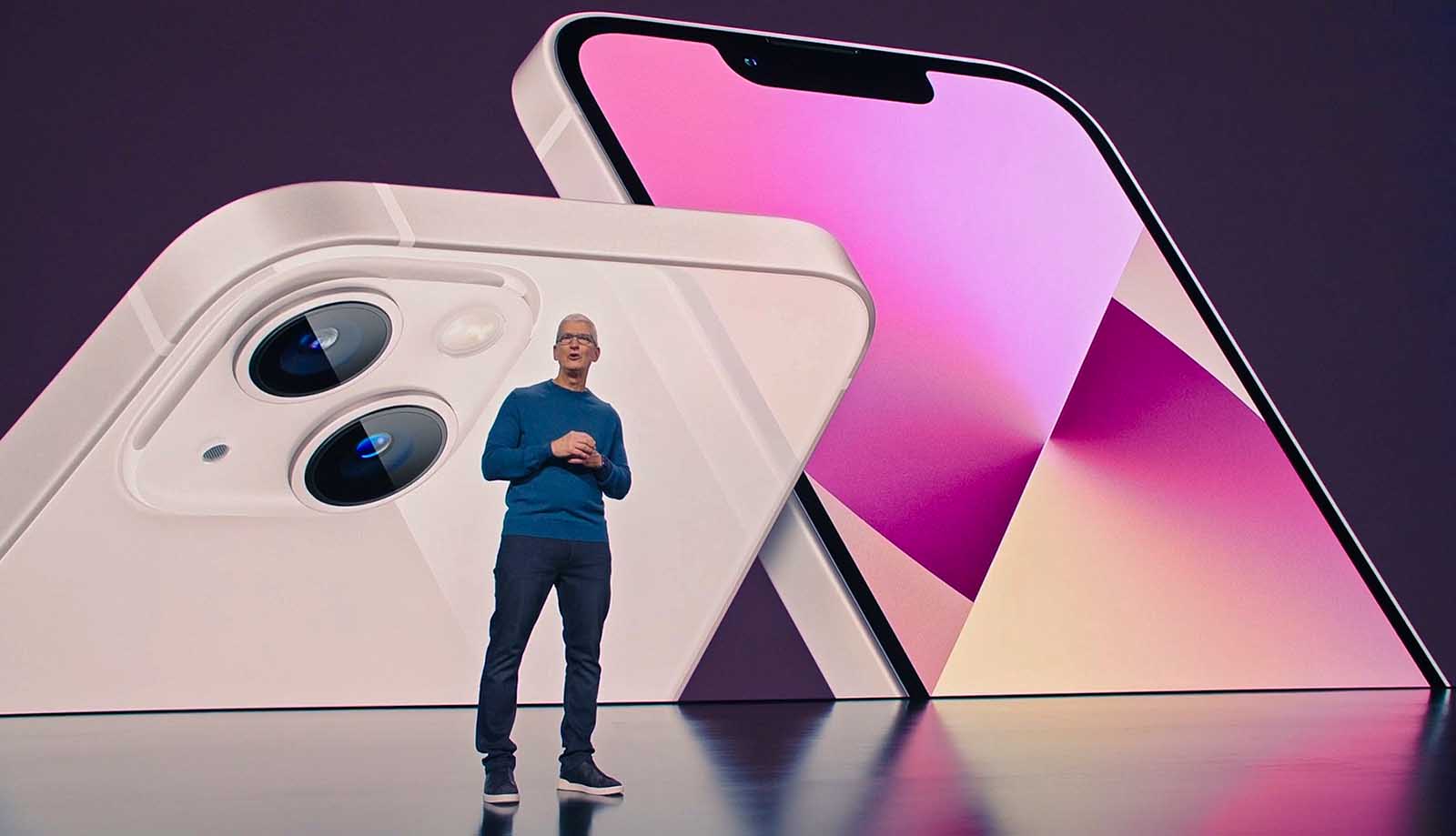 tim_cook_presentacion_iphone_13.jpg