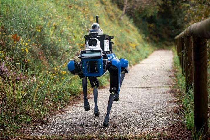 telefonica_robot_uvigo.jpg