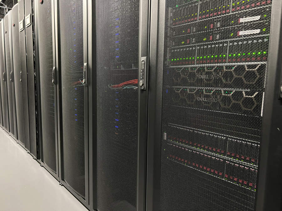 servidores_computadores_supercomputadores_raiola.jpg