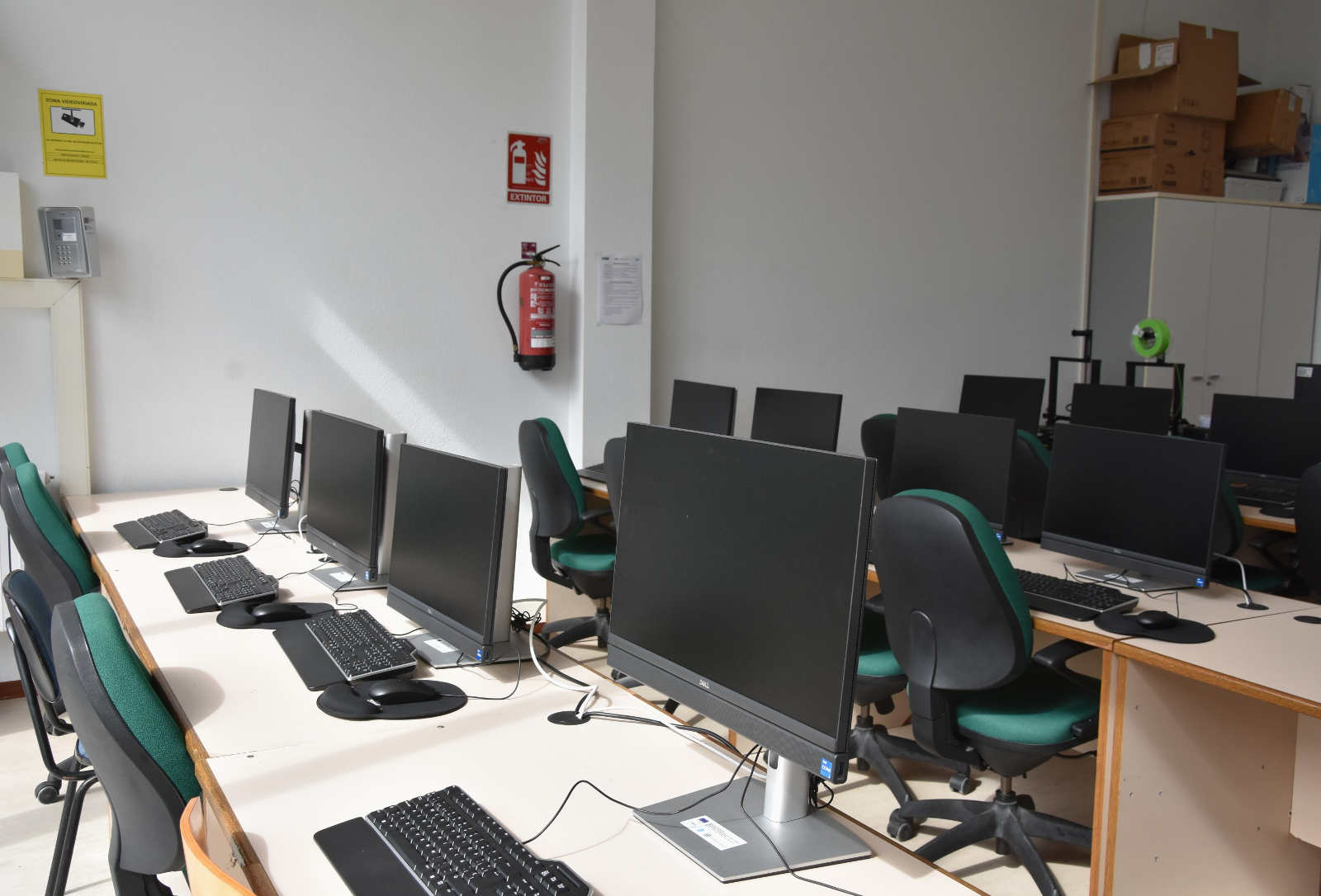 ames_aula_cemit_2.jpg