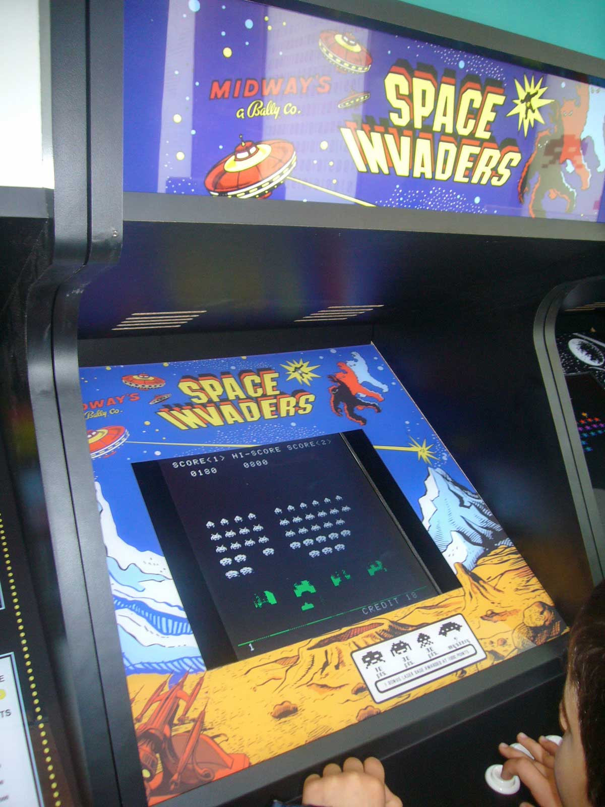 space_invadersmidway.jpg