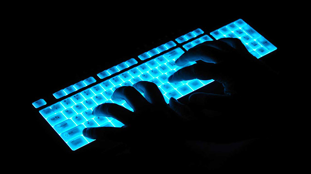 hack Hacking Team pide a sus clientes que dejen de usar su software
