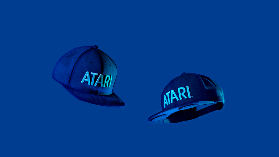 atari Y el nuevo gadget de Atari es... una gorra con bocinas