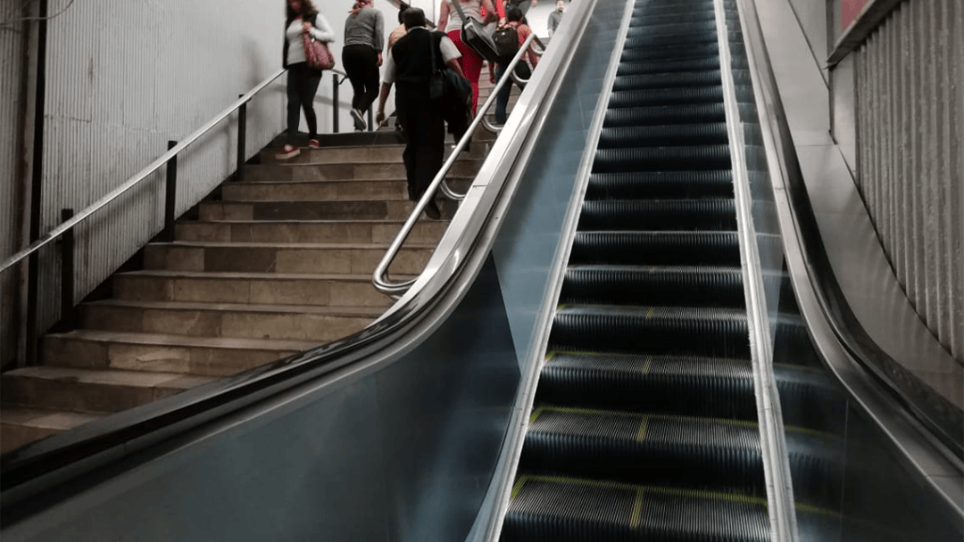 La nueva escalera del metro Balderas