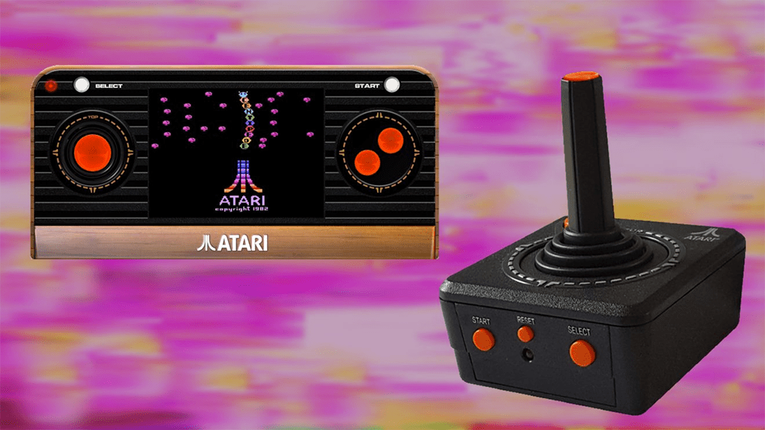 Dos consolas retro de la marca Atari