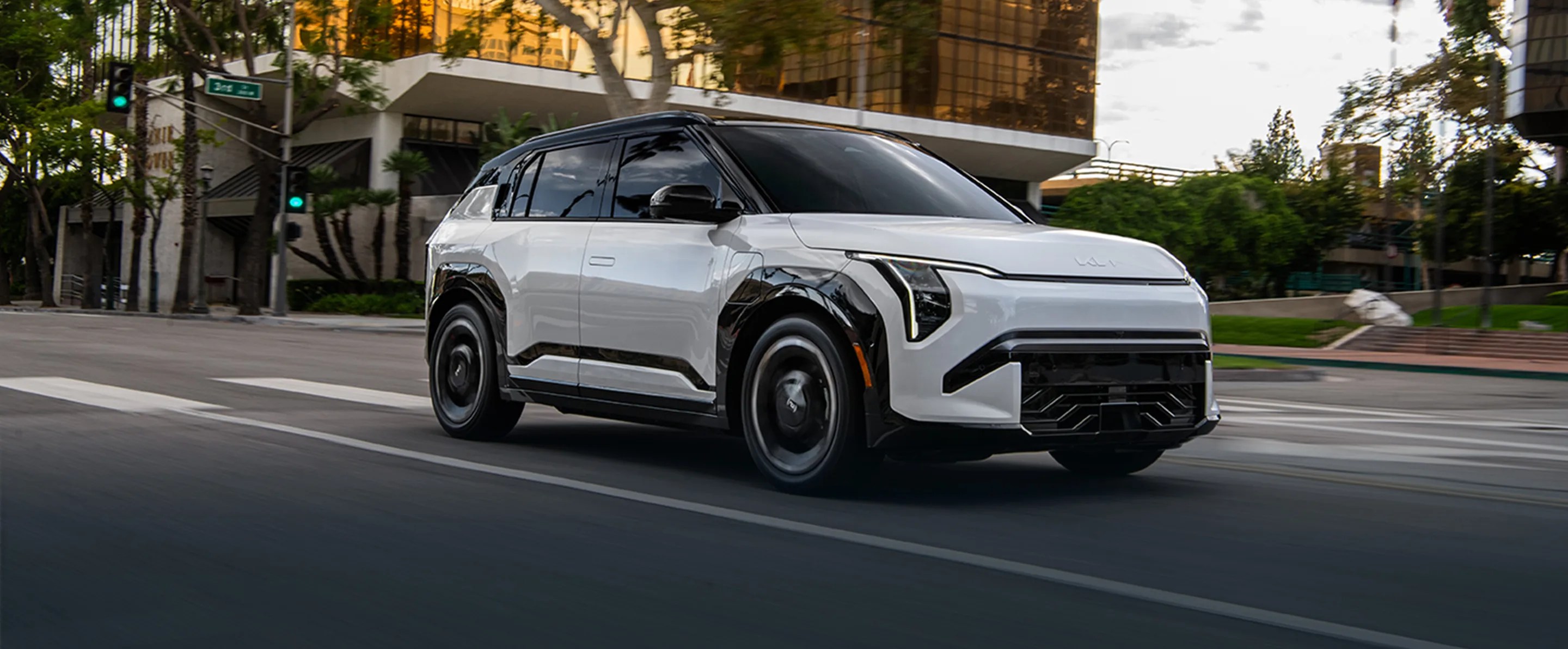 1440 hero ev3 Kia EV3 2027 en México: Plataforma e-GMP, Puerto NACS y Batería de 81 kWh