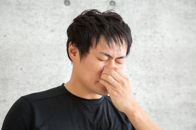 鼻づまりで眠れない時の5つの解消法｜原因を知り対処する