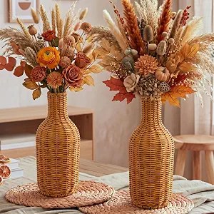 Rattan decorative vase.