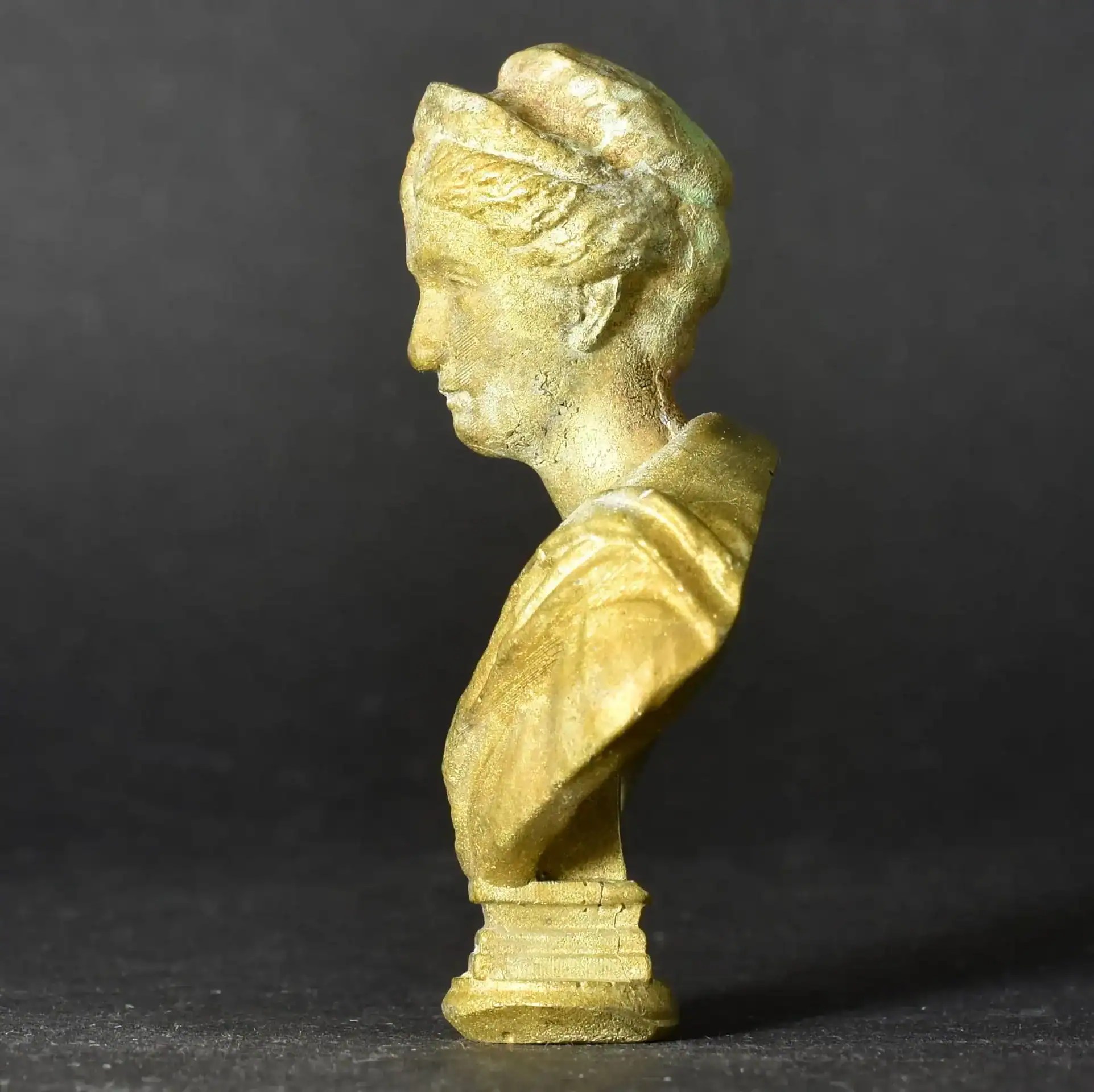 Vibia Sabina statuette angle four solid bronze bust