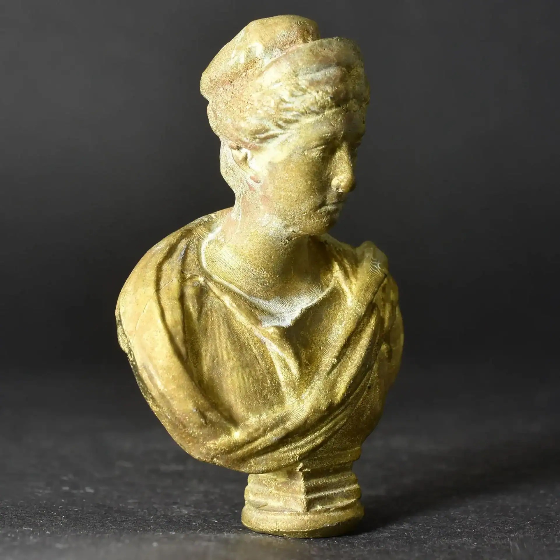 Vibia Sabina statuette angle three solid bronze bust