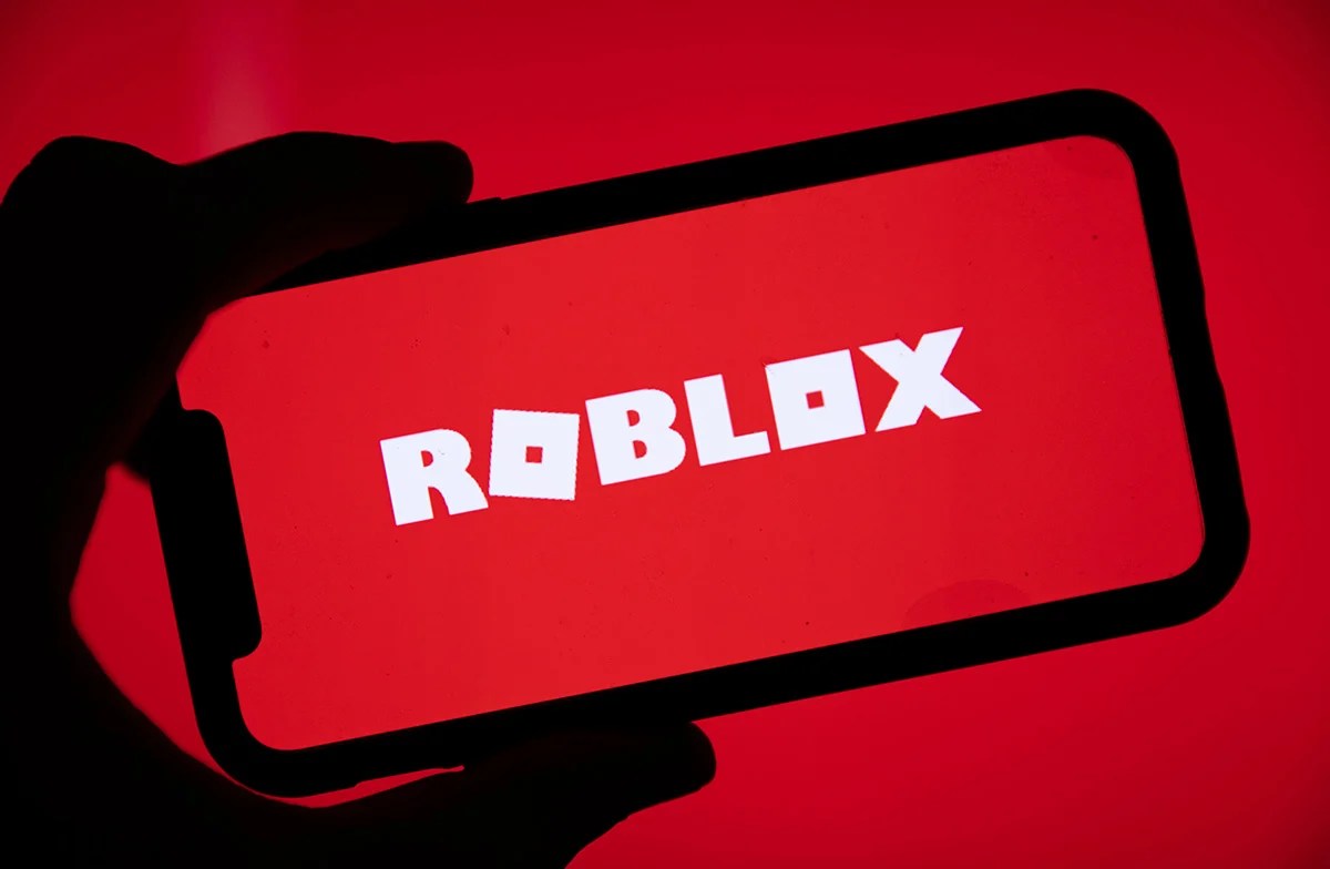 Roblox RBLX Stock JPMorgan Lowers Rating And Price Target For 2026 Roblox.webp