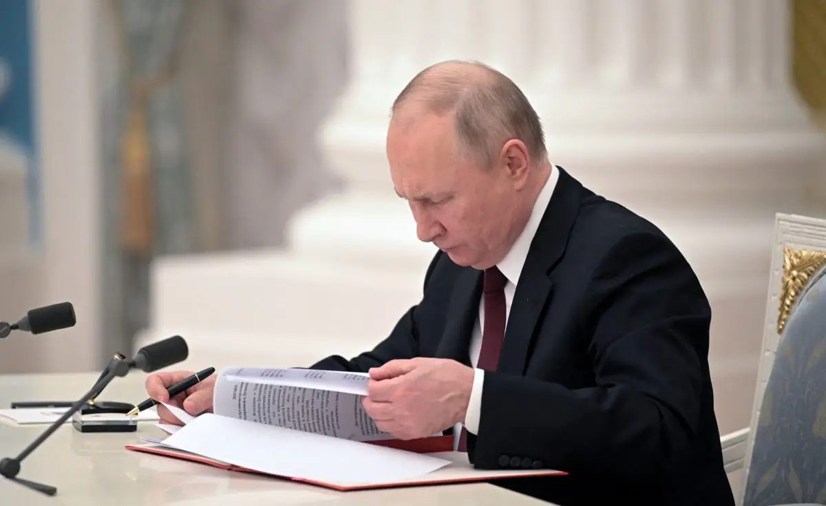 Russian President Vladimir Putin Signs Law Allowing Crypto Confiscation