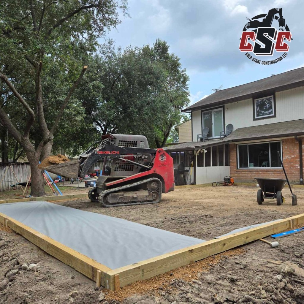 Dirt work in Conroe Texas including pad prep and land grading